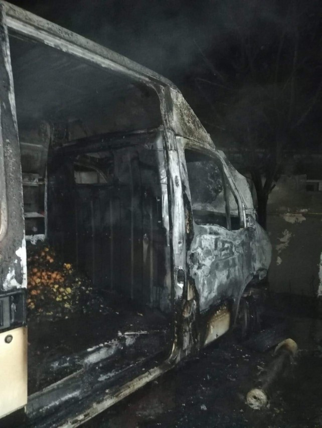 alerta la pompieri incendiu in judetul constanta o masina a luat foc pericol de extindere politia cerceteaza