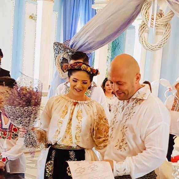 cununie inedita la constanta nuntasii au purtat ii s a casatorit florin batarlau fost boxer si antrenor