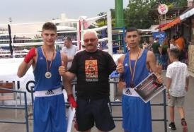 Boxeri de la CS Farul Constanţa, aur şi argint la Memorialul „Vasile Lehăduş“ (galerie foto)
