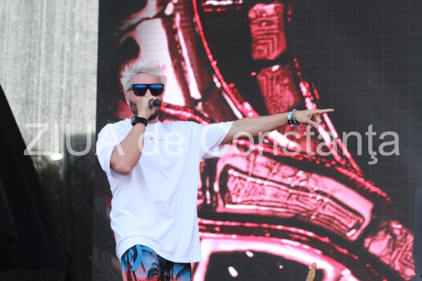 ultima zi a festivalului neversea peste 60 000 de festivalieri au dansat pe muzica dj ilor lost frequencies