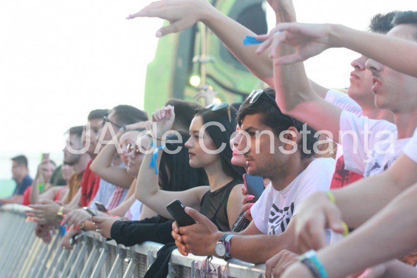 ultima zi a festivalului neversea peste 60 000 de festivalieri au dansat pe muzica dj ilor lost frequencies