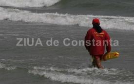 Costinești Salvamar, lovit de un bărbat după ce ar fi atenționat-o pe prietena agresorului să iasă din apă