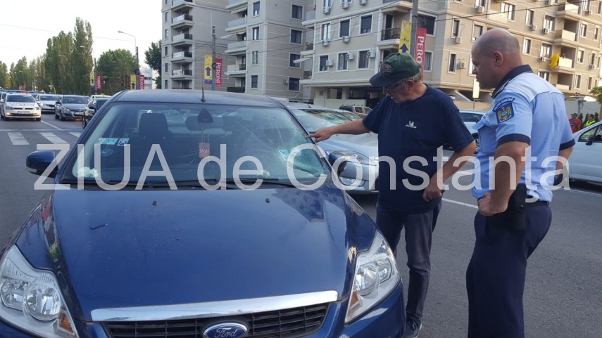 un pieton lovit de o masina in mamaia langa hotel national 698185 un pieton lovit de o masina in mamaia langa hotel national 698185