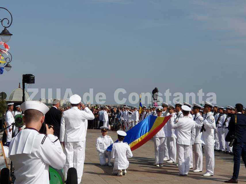 S A Publicat In Monitorul Oficial Regulamentul Privind Uniformele