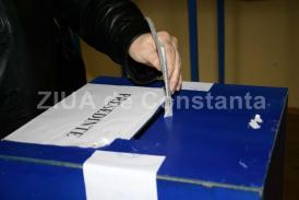 Sondaj de opinie  14 competitori vor să devină şeful statului. Cu cine veţi vota la alegerile prezidenţiale?