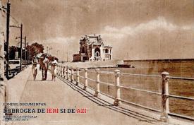 Oameni plimbându-se pe faleza Cazinoului din Constanța (1920)