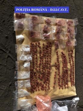  Tânăr din Satu Mare, prins în flagrant de polițiști, în timp de vindea droguri