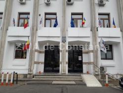 Copac Prăbușit Peste Un Mercedes Primăria Constanța Bună De Plată In Instanță