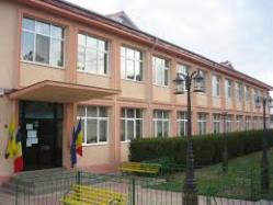 Directorul liceului din Hârșova  „Nu cer privilegii pentru mine, ci ca acestor copii să li se respecte dreptul fundamental la educație!“ 