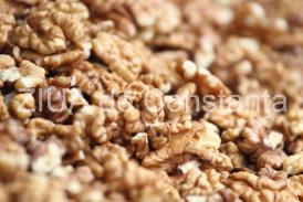 Nucile scad riscul de deces cardiovascular