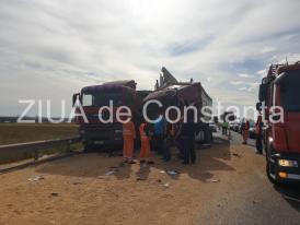 UPDATE Accident rutier pe A4 între două tiruri. Două persoane rănite  (galerie foto+video). Ce spun autorităţile    