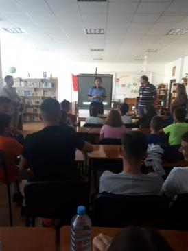 Mai multe licee din Constanţa, vizitate de politişti