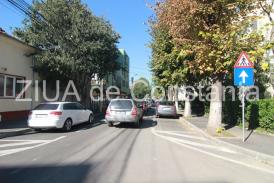 Constănţeanul supărat  Apel al locuitorilor de pe strada Unirii - „Sensul unic nu este o soluţie. Pur şi simplu ne blocaţi în cartier!“ (galerie foto)