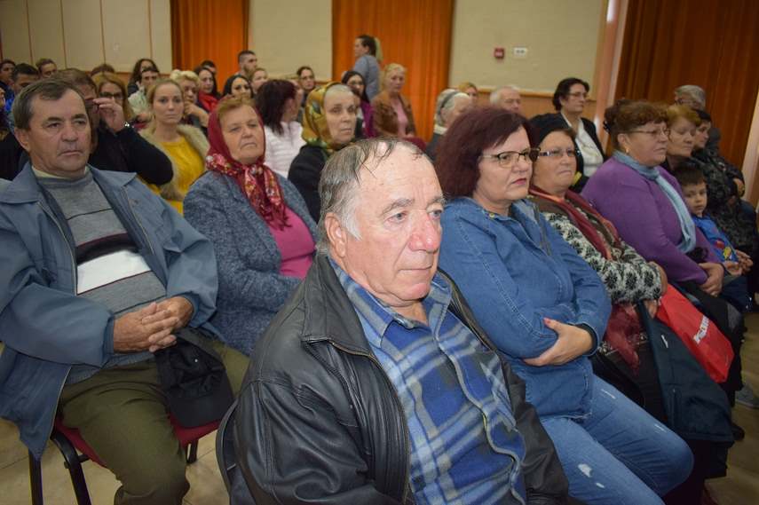 eveniment cultural de exceptie filmul intre chin si amin in regia lui toma enache proiectat la cumpana