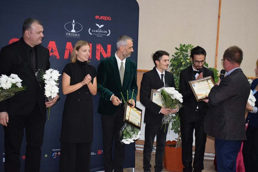 eveniment cultural de exceptie filmul intre chin si amin in regia lui toma enache proiectat la cumpana