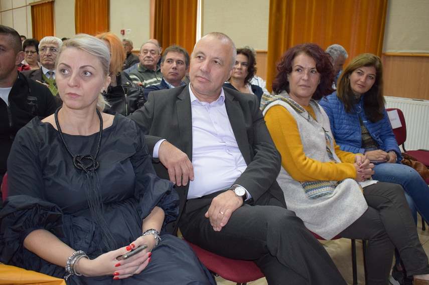 eveniment cultural de exceptie filmul intre chin si amin in regia lui toma enache proiectat la cumpana