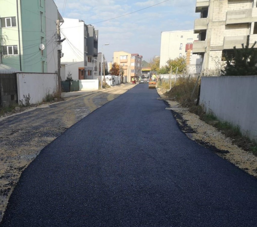 sc confort urban srl continua lucrarile de asfaltare pe strazile din constanta galerie foto 704884