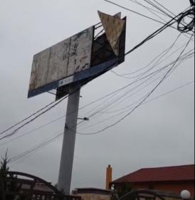 Intervenție a pompierilor ISU Dobrogea Degajare panou publicitar în Valu lui Traian