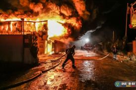 Fotoreportaj Imagini de impact. Pompierii, eroii colectivi care au intervenit în incendiul din județul Ilfov (galerie foto)