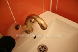 Se întrerupe furnizarea apei în localitatea Valea Dacilor. Cât durează lucrările