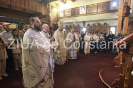 Limitarea accesului publicului în spații închise la 100 de persoane Arhiepiscopia Tomisului. Slujbe oficiate în afara lăcașurilor de cult 