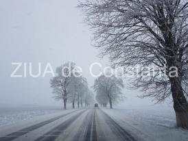 InfoTrafic Drumuri închise și circulație întreruptă pe mai multe tronsoane din cauza ninsorilor