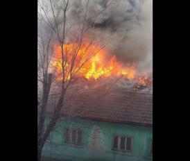Incendiu la Agigea. A luat foc sala de sport a şcolii (galerie foto+video)      