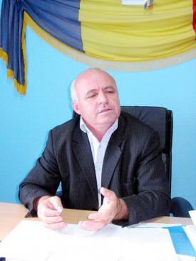 Mesaje de interes public Gheorghe Grameni, primarul comunei Mihai Viteazu – „Avem aproape 300 de persoane de peste 65 de ani“