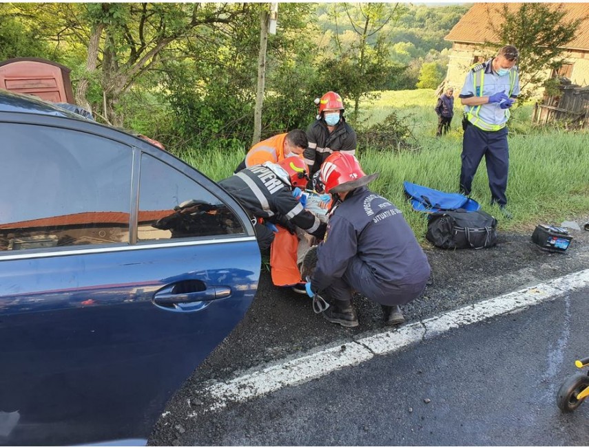 update eveniment rutier in judetul timis trei victime dintre care una a murit implicate un autoturism