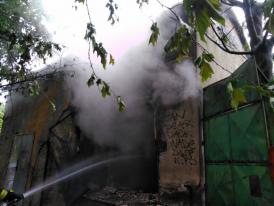 Incendiu în Capitală! Totul a izbucnit de la un transformator electric