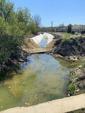 Amendă record pentru o primărie din județul Constanța. Ape uzate deversate direct în mijlocul satului, fără nici o epurare (galerie foto)