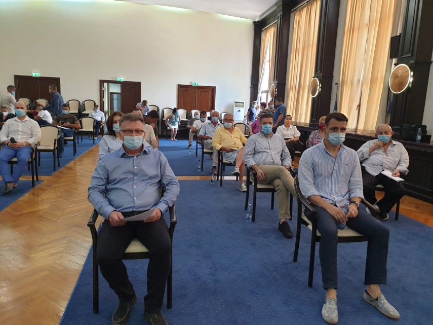 s a urlat ca pe stadion in sala remus opreanu lupta politica din consiliul judetean constanta a lasat