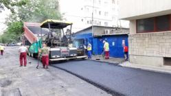 Constanța Infrastructură rutieră reabilitată pe strada Farului de către echipele Confort Urban. Pe ce artere continuă intervențiile la nivelul carosabilului (galerie foto)