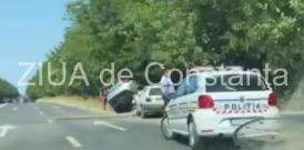 UPDATE - Viraj peste linia dublă continuă Cascadorii neintenționate pe DN39. O mașină a „zburat“ în afara părții carosabile (galerie foto și video)