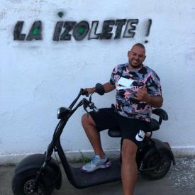 Brandul născut în pandemie. De la baladă, la firmă și terasă Handbalistul Cătălin Ion a înființat la Eforie Sud societatea „La Izolete“! 