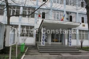 Aniversarea a 65 de ani de la înființarea Liceului Teoretic „Ovidius” din Constanța marcată de imensa dezamăgire a elevilor și părinților