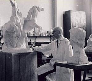 Sculptorul român Boris Caragea, cel care a adus Constanţei şi Dobrogei  „Aruncătorul de disc“ şi „Monumentul Victoriei“