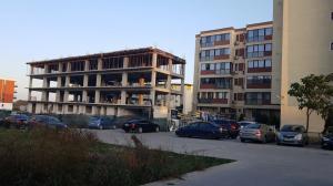 Constănțeanul supărat “Vrem străzi asfaltate, trotuare, spații verzi, parcări, locuri de joacă pentru copii în cartierul Tomis Plus!”