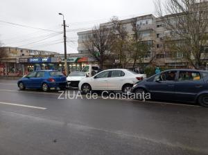 Accident cu patru mașini pe strada Soveja (zona Eden) din Constanța      