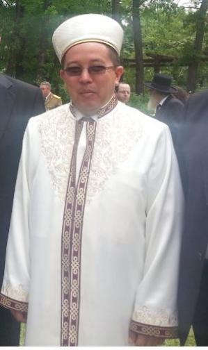 Muftiul Muurat Iusuf se vaccinează în această dimineață