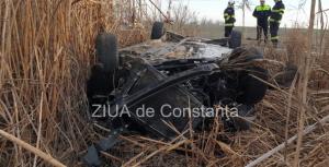O mașină s-a răsturnat în câmp, la Sibioara    