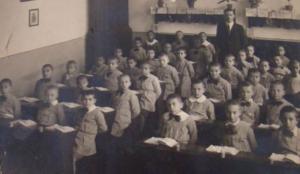 #DobrogeaDigitală „România se întoarce cu faţa la trecut şi întoarce spatele tineretului ei” 