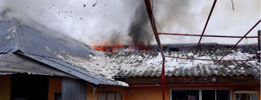 incendiu in judetul tulcea unde si cu ce forte de interventie actioneaza pompierii 739015