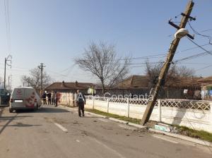 Județul Constanța Accident rutier în Poiana. Un stâlp de electricitate, căzut  