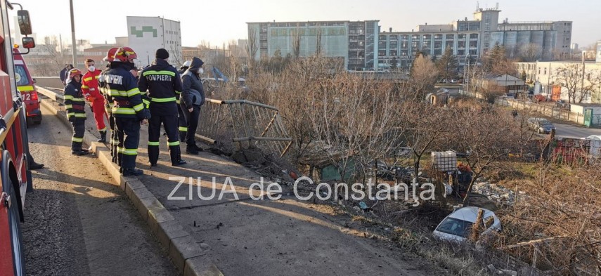 constanta o masina a cazut de pe podul ipmc galerie foto video 741279
