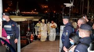 Constanța. Învierea Domnului cu Sfânta Lumina venită din largul mării și cu Ovidiu Lipan Țăndărică la toacă (galerie foto+video)       