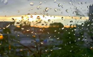 Averse și descărcări electrice la Constanța. O ploaie puternică s-a abătut asupra municipiului   