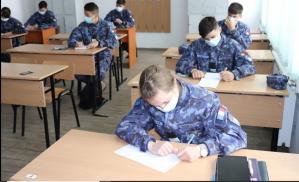 Elevi ai Colegiului Național Militar „Alexandru Ioan Cuza“ Constanța, despre ce marchează pentru ei trecerea de la o etapă la alta a vieții