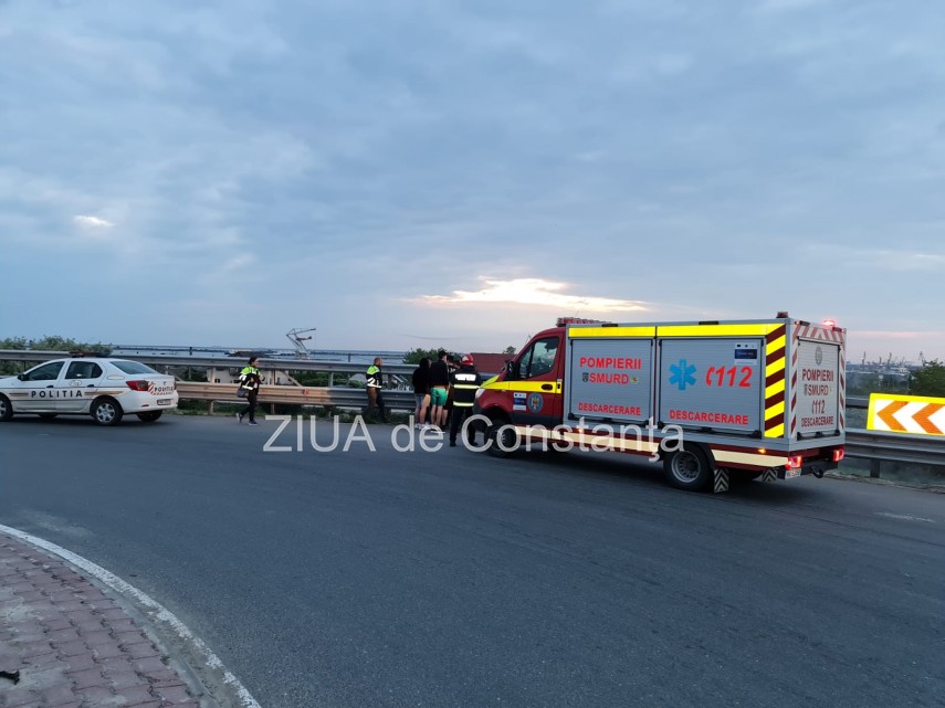 accident rutier pe podul nou de la agigea de pe a 4 masina cazuta intr o rapa a luat foc cinci victime