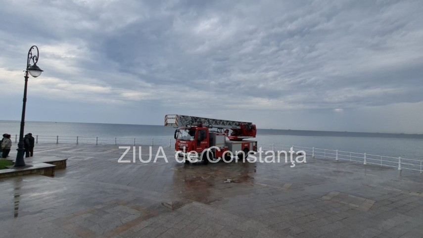 constanta persoana cazuta peste balustrada pe faleza 748772